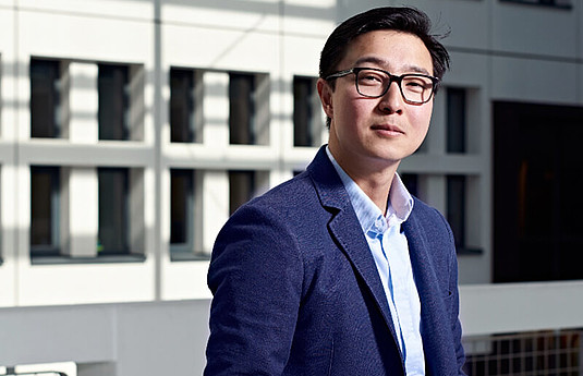 "Operatie uitkomsten voor de ziekte van Dupuytren zijn beter als ze worden uitgevoerd door hoog-volume chirurgen"