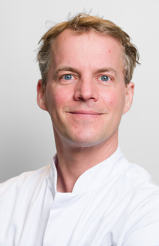 Drs. Gijs van Couwelaar